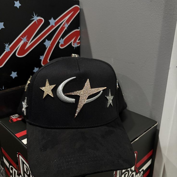 Gorra Stellar - detalles metálicos premium